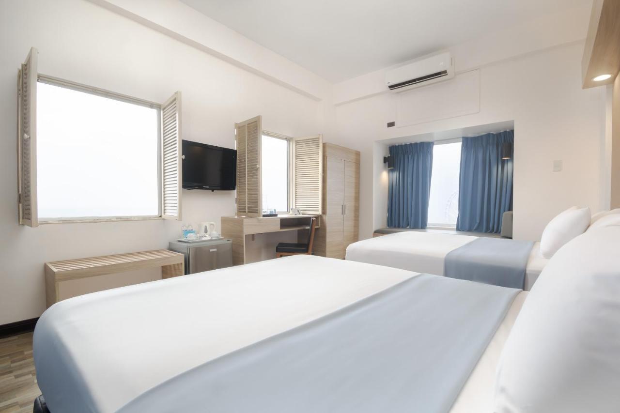 Microtel By Wyndham Mall Of Asia Pasay Exteriör bild