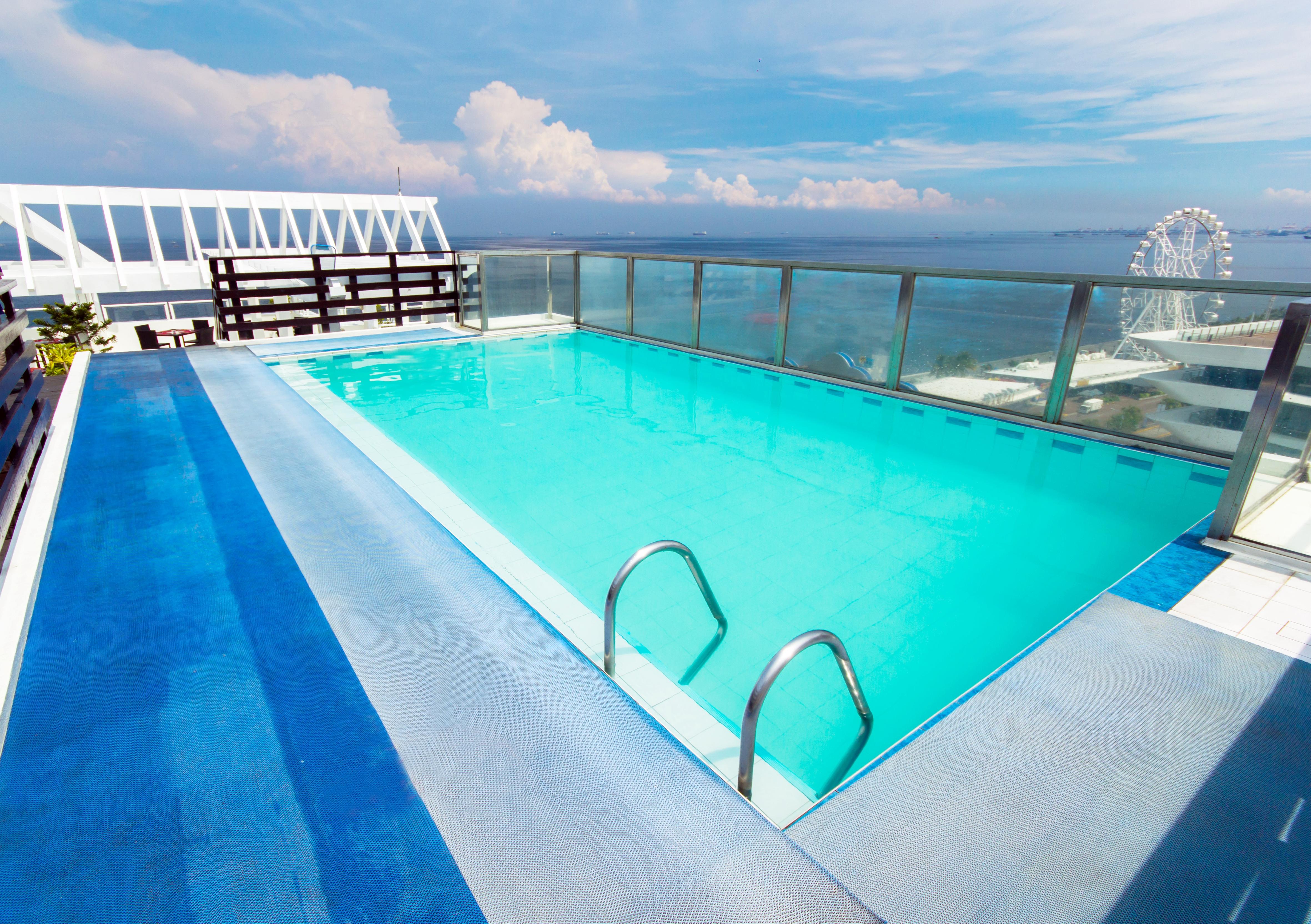 Microtel By Wyndham Mall Of Asia Pasay Exteriör bild