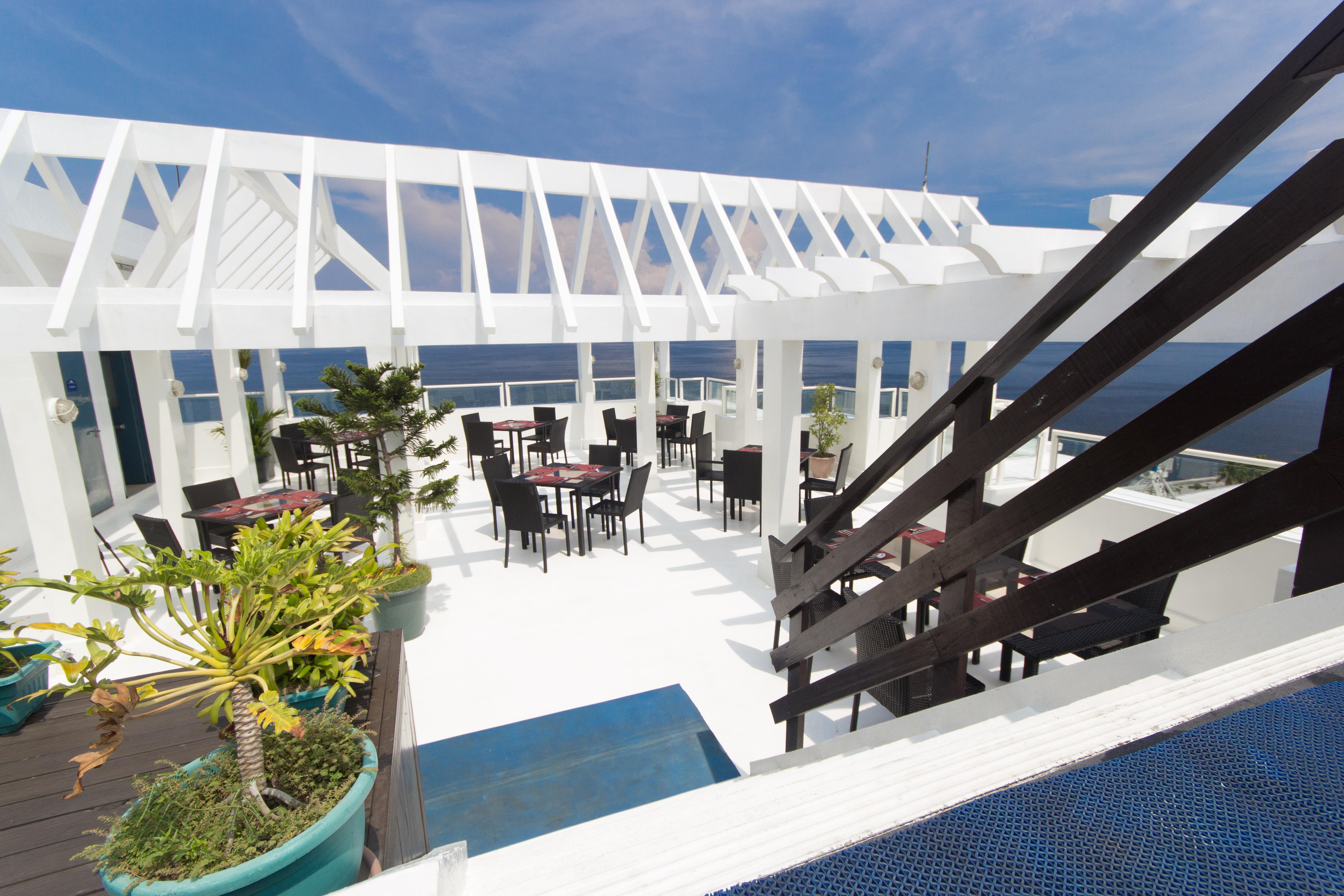 Microtel By Wyndham Mall Of Asia Pasay Exteriör bild